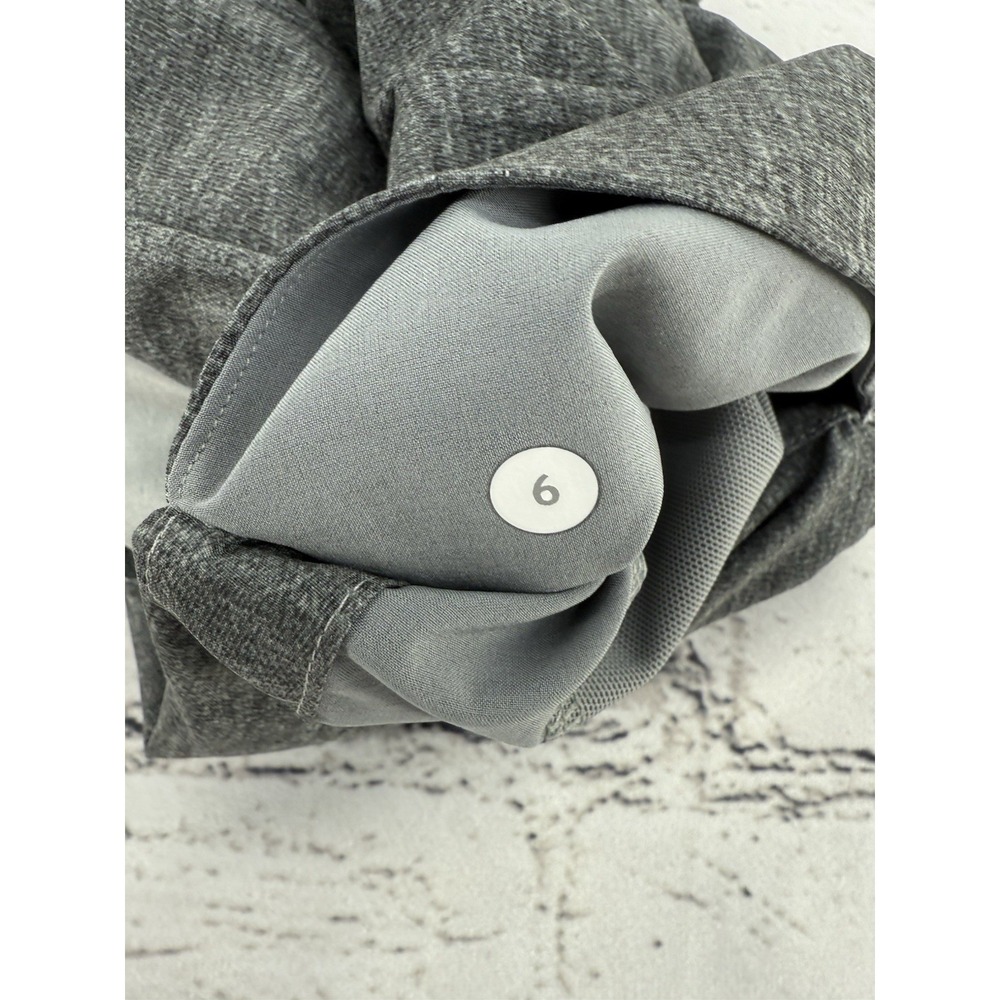 Lululemon Go Endeavor Pleated Shorts Heathered Grey‎ Workout Women's 6 - Picture 4 of 7
